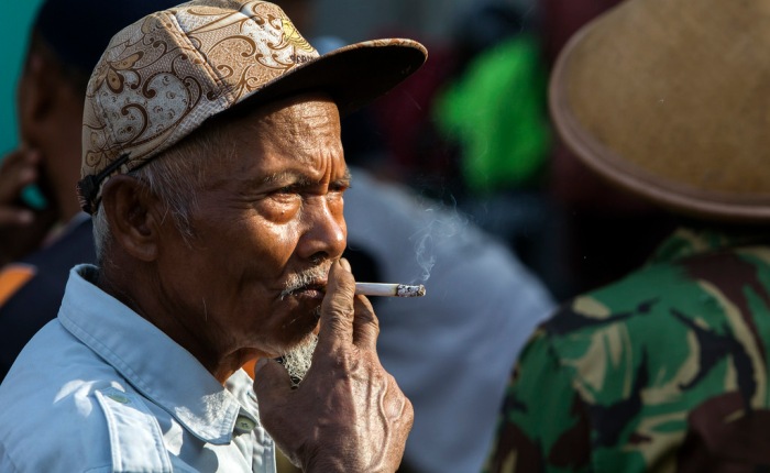 Jawaban Habib Luthfi Bin Yahya Pekalongan tentang Hukum Merokok